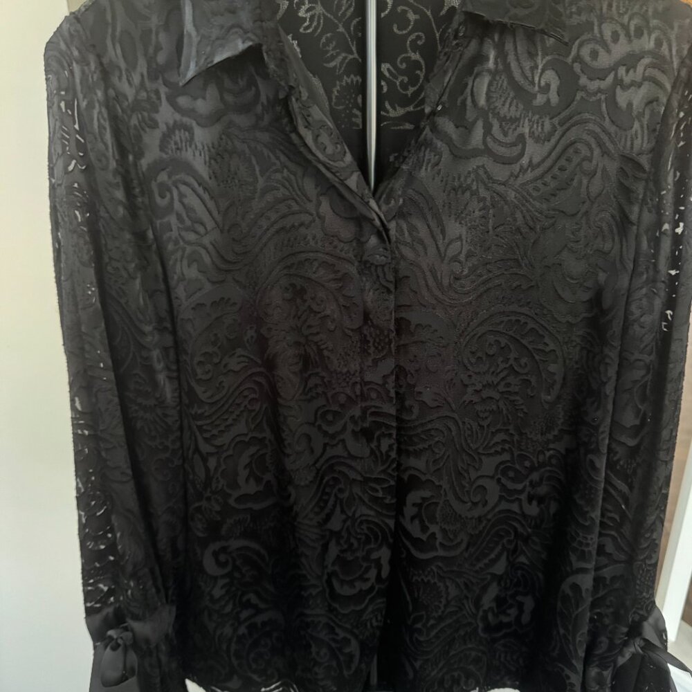 Alice and Olivia Elevated Black Damask Blouse - Silk & Viscose Shell - Size L - Picture 5 of 6
